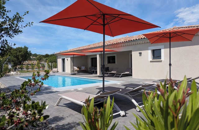 Villa Neuve**** with private pool in South Ardèche