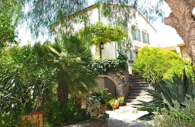 NUEVO! Villa con jardín en el corazón de Collioure, al lado de la playa