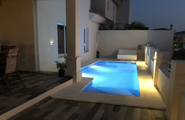 NUEVO! Villa con piscina privada.