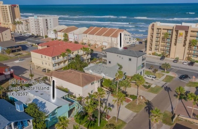 NEW! Warm Vibes * 5 mins to Beach * Cool Retro Feel