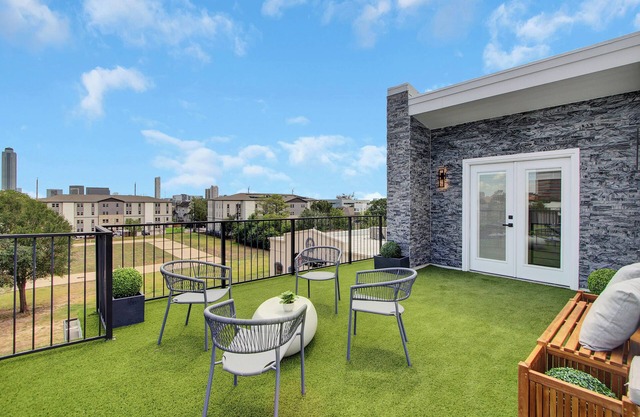 Newly Constructed Winsome Village B - Galleria Area!