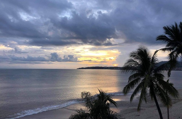 Newly Decorated Beachfront / Oceanfront Condo in Bucerias. Punta Arena.