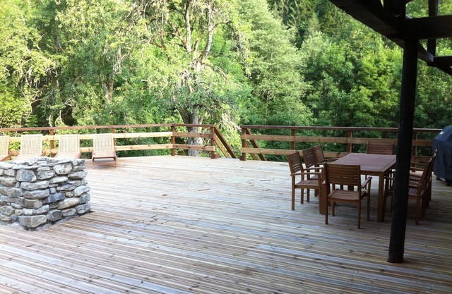 Chalet recientemente renovado, lujoso, espacioso y característico en St Jean d'Aulps