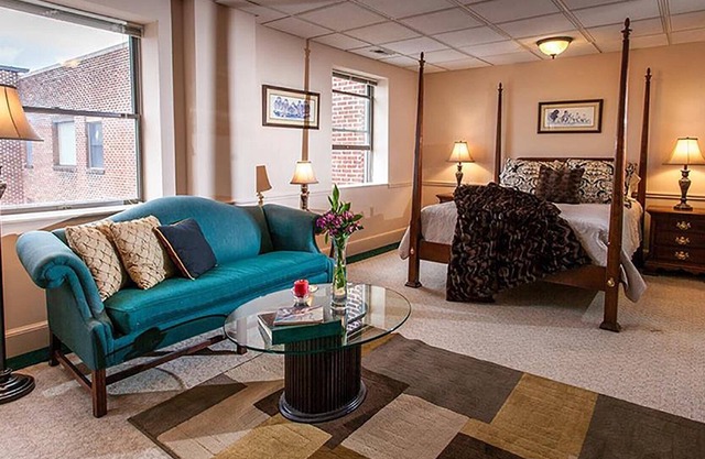 Edificio Hendersonville Main Street Efficency 6ta planta Skyland recientemente renovado