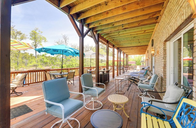 Newport Home w/ Private Balconies & Creek Access!