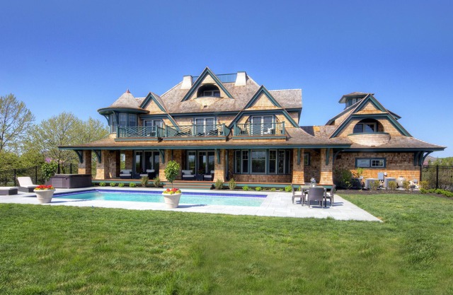 Newport / Portsmouth Summer Oasis