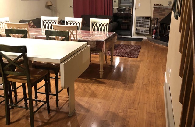 Camina hacia las pistas, casa de 4 niveles, 4 habitaciones cerca de Casino, Kalahari