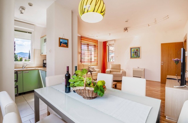 Agradable y cómodo apartamento familiar entre Split y Trogir.