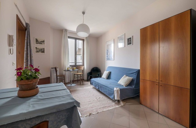 Acogedor apartamento para 4 personas con WIFI, A/C, TV, mascotas permitida y aparcamiento