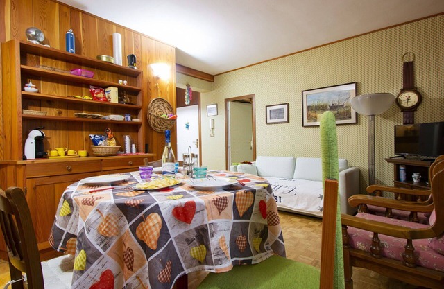 Bonito apartamento para 4 personas con WIFI, TV, terraza, mascotas permitida y aparcamiento
