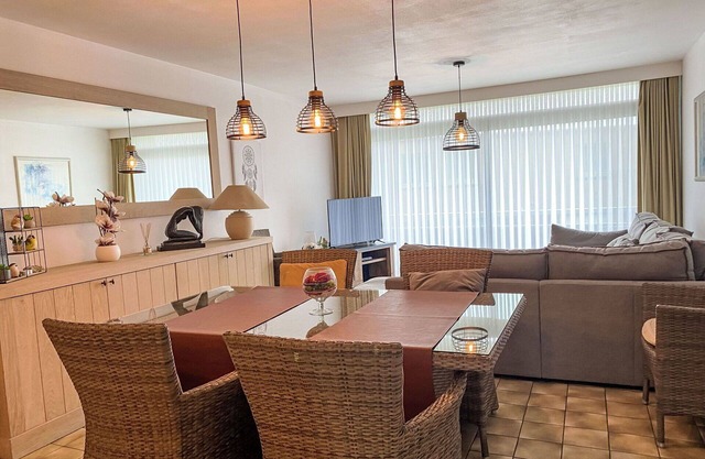 Hermoso apartamento para 4 personas con WIFI, TV, balcón, mascotas permitida y aparcamiento