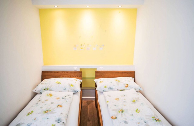 Hermoso apartamento para 5 personas con WIFI, TV y balcón