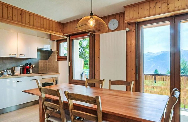 Precioso apartamento para 7 personas con WIFI, TV, balcón y aparcamiento