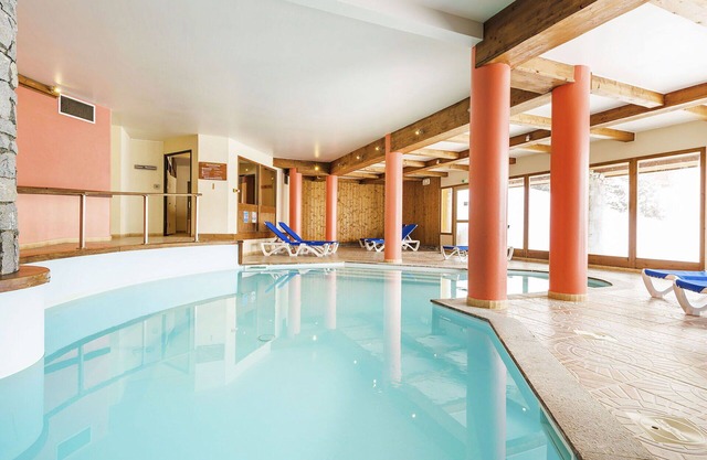 Precioso apartamento para 8 personas con WIFI, piscina, TV, terraza y mascotas permitida