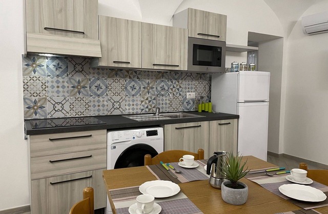 Hermoso apartamento para 8 personas con A/C, WIFI y TV