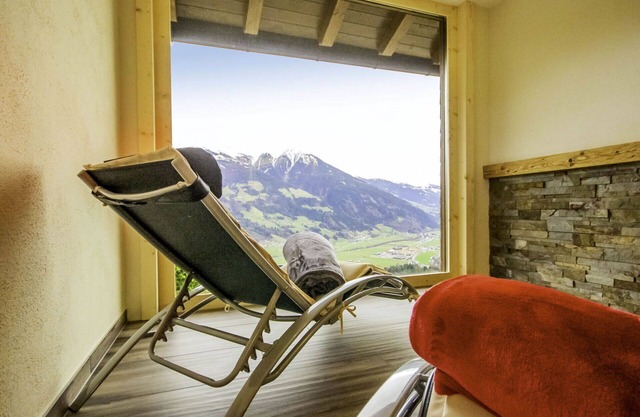 Acogedor apartamento para 20 personas con WIFI, TV, balcón y aparcamiento