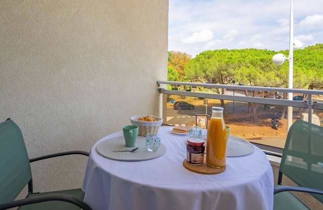 Hermoso apartamento para 4 personas con WIFI, TV, terraza y aparcamiento