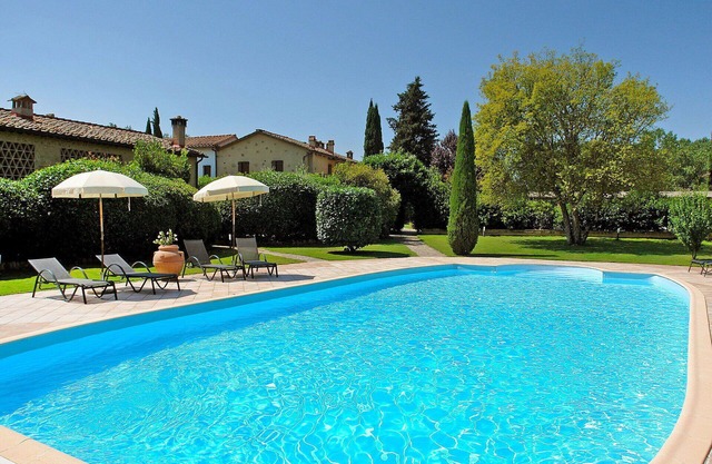 Precioso apartamento en villa con WIFI, piscina, TV, terraza, aparcamiento, cerca de San Gimignano