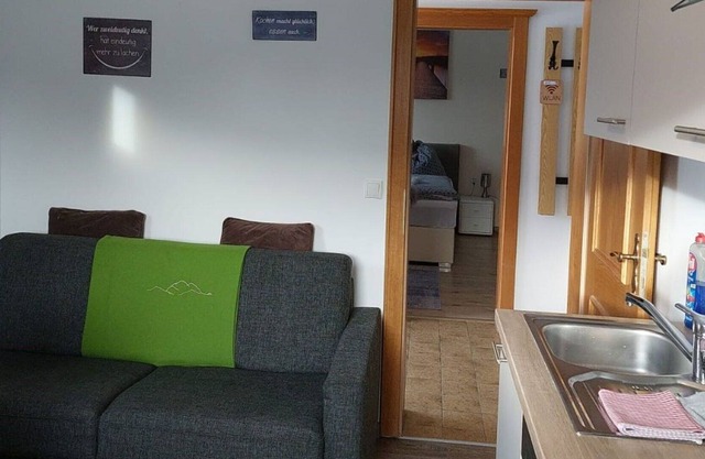Bonito apartamento en villa para 4 personas con WIFI, TV, patio, mascotas permitida y aparcamiento