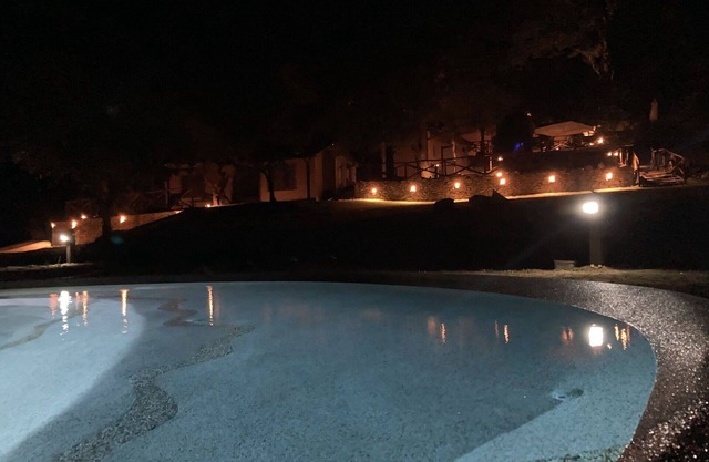 Acogedor apartamento en villa con piscina, WIFI, A/C, patio, mascotas permitida y aparcamiento