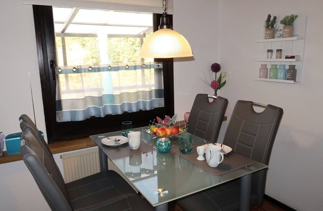 Acogedor apartamento en villa con piscina, TV, terraza, mascotas permitida y aparcamiento