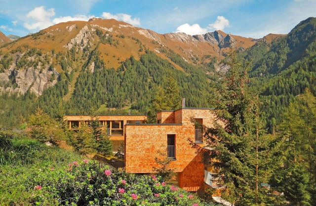 Bonito apartamento en villa para 4 personas con piscina, WIFI, TV, balcón y vista panorámica