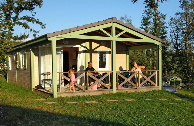 Hermoso apartamento en villa para 4 personas con piscina, WIFI, TV, terraza y mascotas permitida