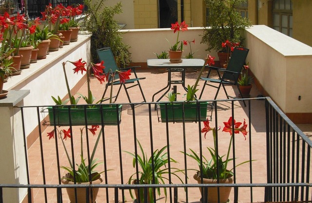 Bonito apartamento con una gran terraza detrás de la Piazza del Plebiscito