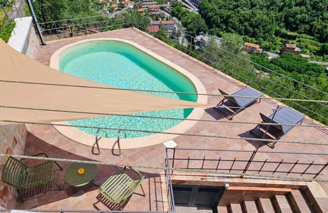 Apartamento con WIFI, piscina privada, terraza, vista panorámica, aparcamiento, cerca de Portofino