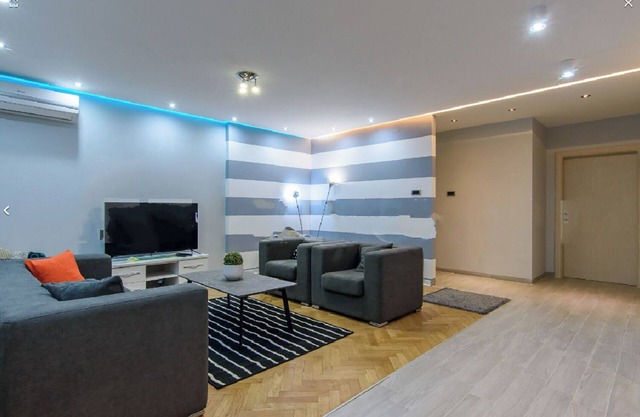 Bonito, luminoso y nuevo apartamento en el centro de la ciudad