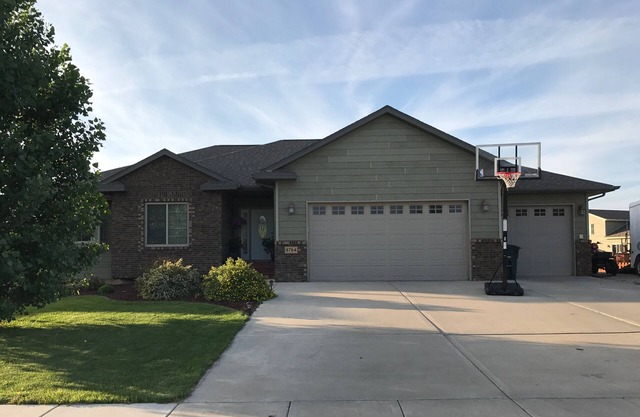 Bonito, limpio, gran casa de 5 dormitorios entre Sturgis y Rapid City