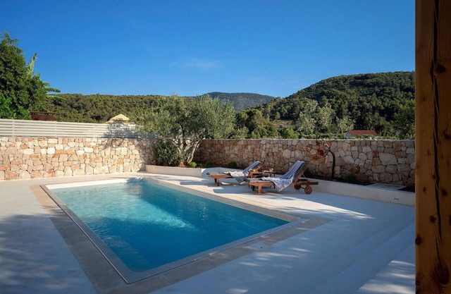 Bonita casa en Stari Grad con WiFi