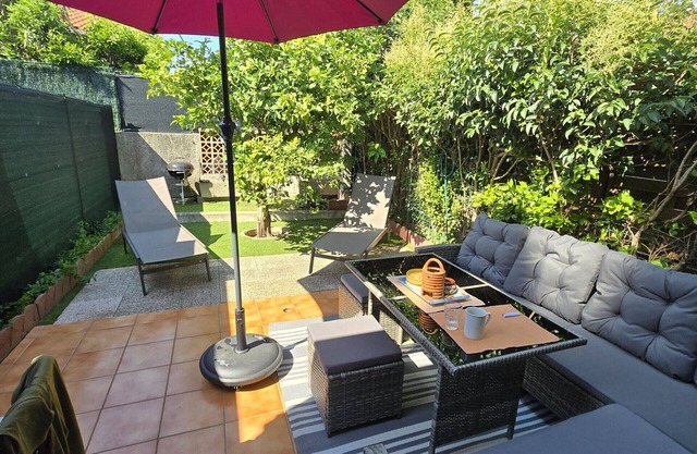 Bonita casita en residencia con piscina