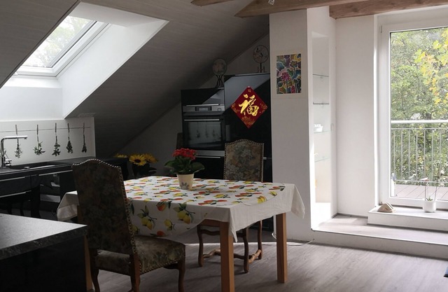 Bonito apartamento en la azotea con balcón u. estacionamiento