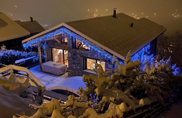 Bonito chalet de madera y piedra en CHAVONNES COURCHEVEL en los Tres Valles