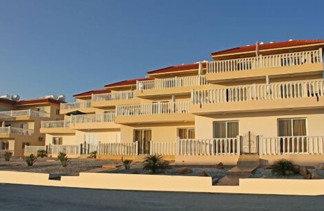 Nissi Beach Seaview Penthouse balcón orientado al sur - WIFI, piscina, cerca de la playa