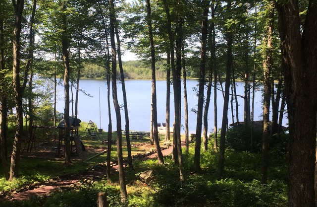 Luxury LAKEFRONT - Private Beach/Dock/Hot Tub/Sauna, and Skiing minutes away