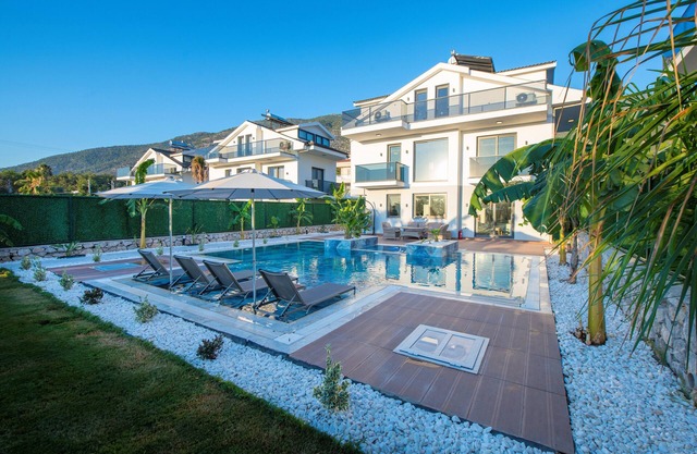 Luxury Villa in Ölüdeniz +90.554.321.1382 prıvate pool and garden