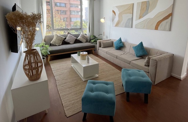 Modern 2D 2B Apt Wi-Fi, Parking, Fully Equipped Metro Manquehue -Las Condes