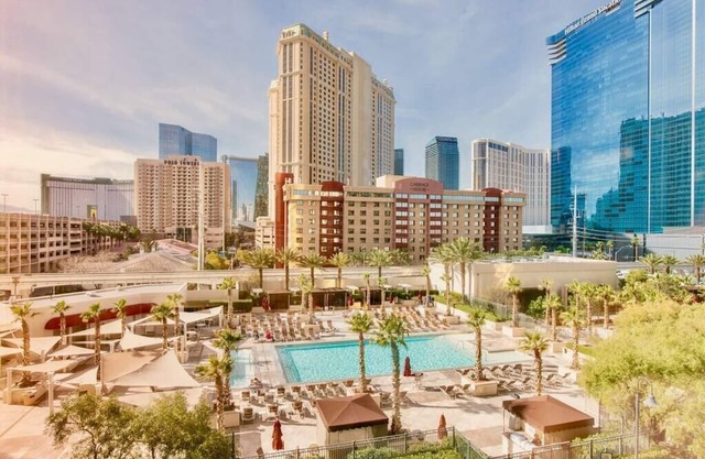 MGM Signature Luxury Suite ¡VISTA AL PILA! Sin cargo de resort