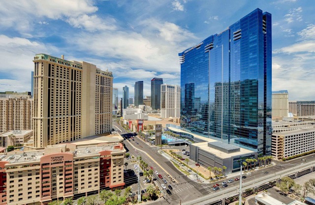 MGM Signature Luxury Suite ¡VISTA AL PILA! Sin cargo de resort