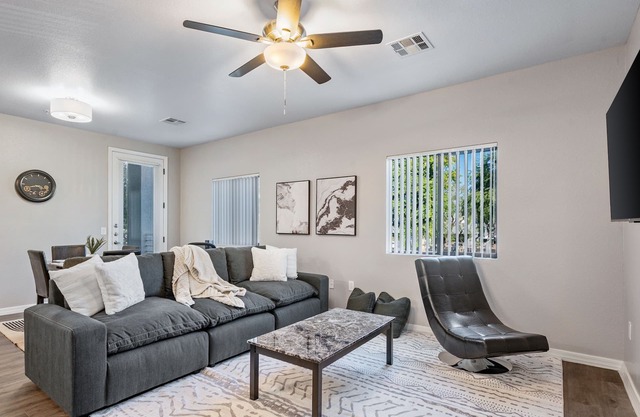 North Phoenix - 2 Bedroom 2 Bath w/ Pool and Gym