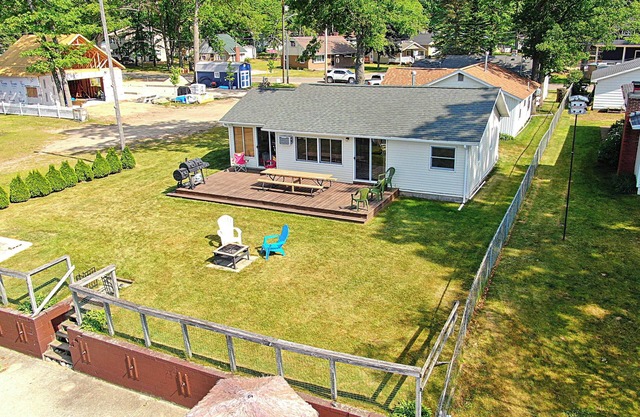 North View Cabins #3 - 2Bed/1Ba Waterfront Cabin on Houghton Lake!