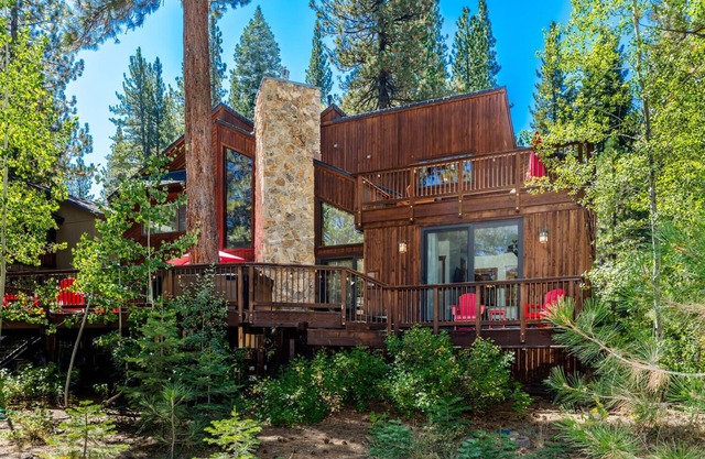 Northstar 5 Bedroom, Minutes to Ski, Private Spa, Golf & Views