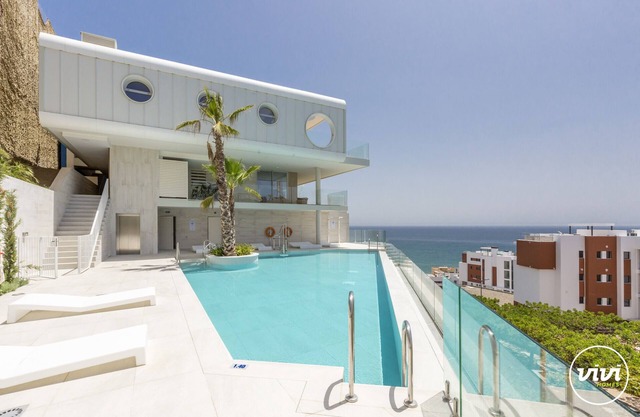 Nova | Atico con piscina en Fuengirola