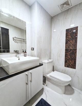 Now residence loop unit 1233