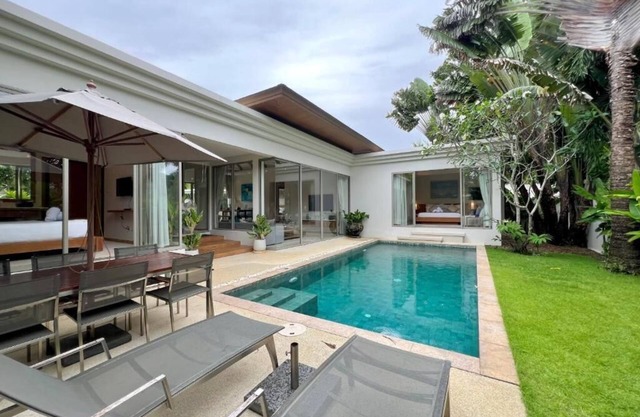 Refined living at Trichada Villas by Bibi-Star, elegance near shops & the beach