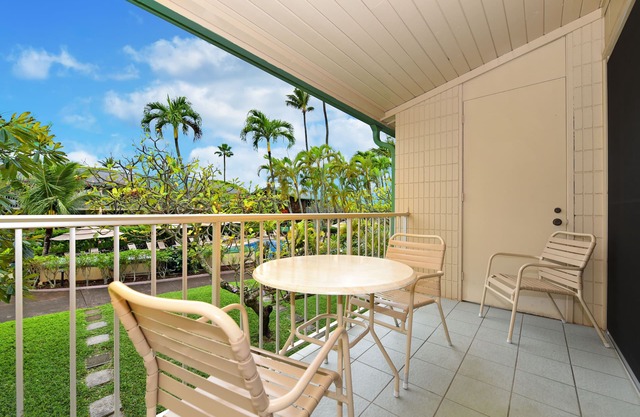 ¡Maravilloso estudio de Napili a pocos pasos de la playa de Napili Bay!: Napili Shores D230