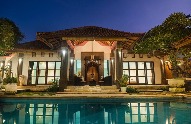 Nusa Dua, 7 BDR, White Sandy Beaches, Super Location