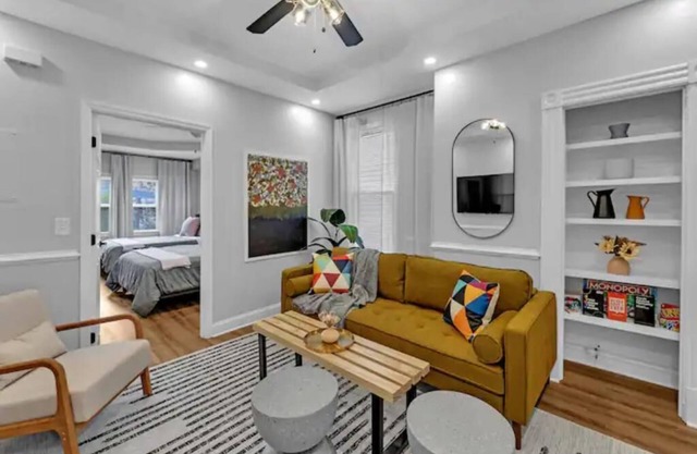 NYC Proximity Duplex Delight 30 mins w/ Parking